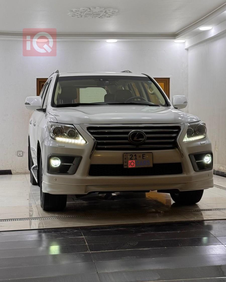 Lexus LX